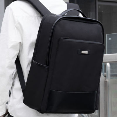 Un sac à dos RPET pour ordinateur portable